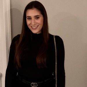 Meet your Posher, Danielle